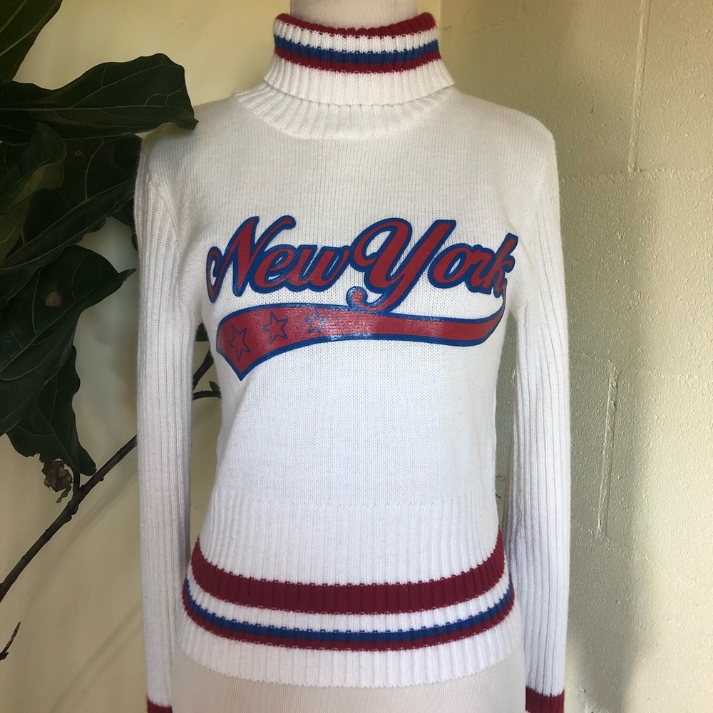 Vtg. 90’s “New York” turtle neck Pull over Sweater